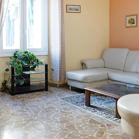 Casa Amira * Imperia